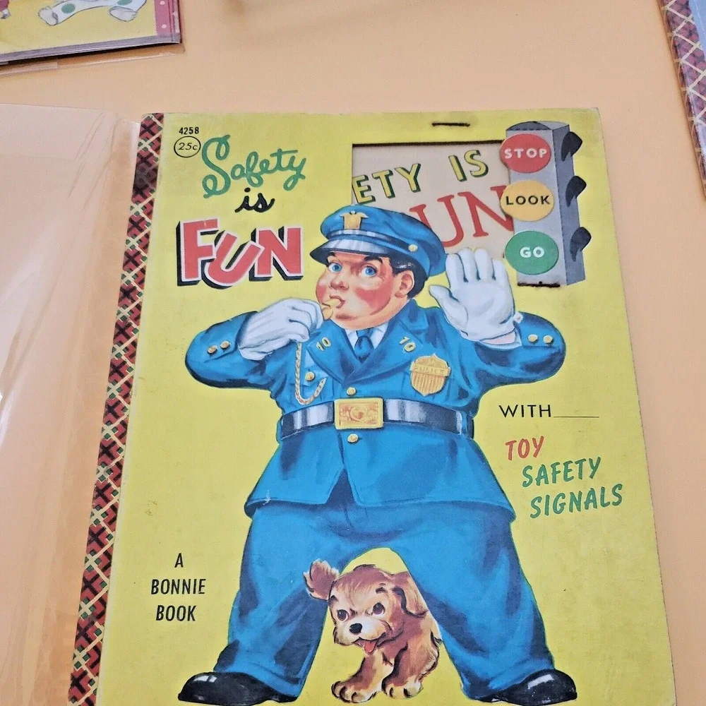 Bonnie‎ Book SAFETY IS FUN JINGLE DINGLE HOW DOES YOUR GARDEN GROW Rare Vintage